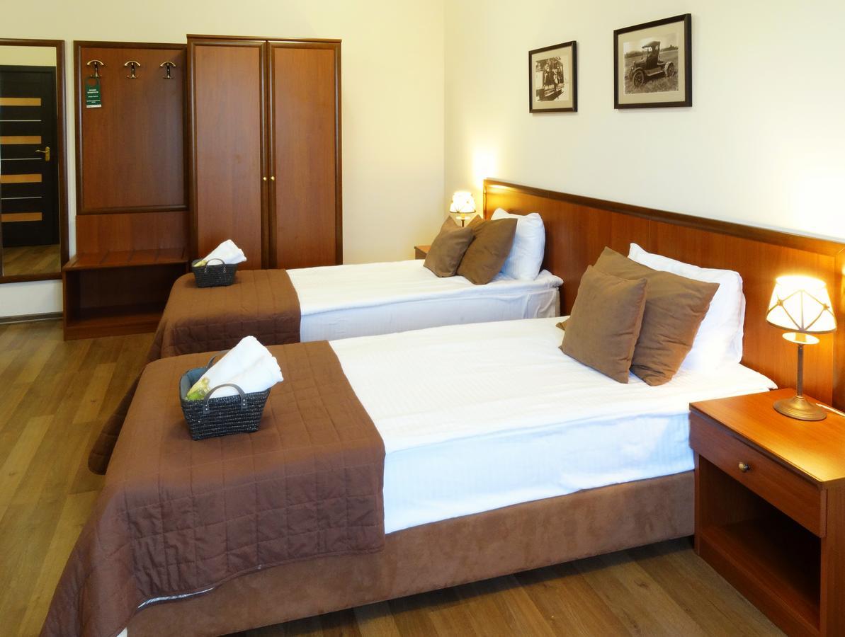Henry Ford Mini Hotel Odessa Esterno foto
